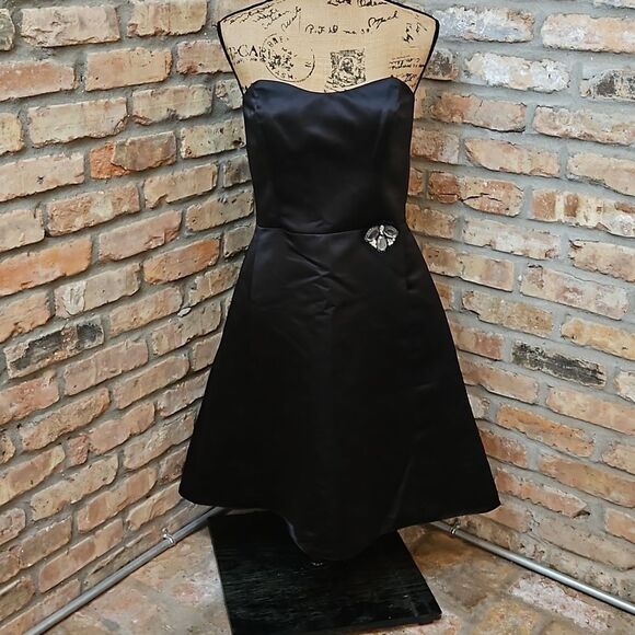 NWT Watters & Watters Black strapless midi cocktail dress size 10 - Picture 2 of 12